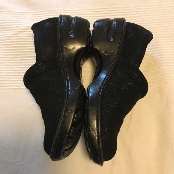 Born B.O.C. black & blue sparkle clogs, size 7.5 - Picture 2 of 4